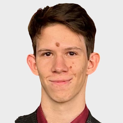 Lev S. - Leads the course AI for Kids: Fun Projects & Hands-on Learning and more 2 courses рис.1