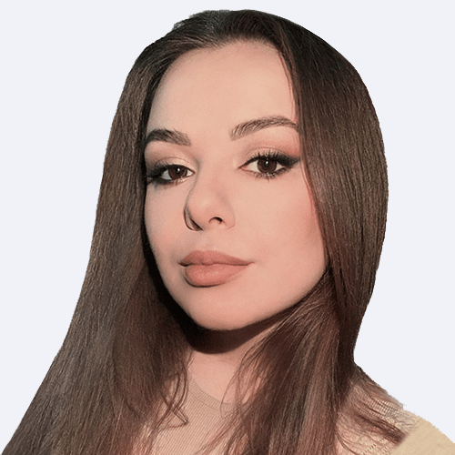 Julia K. - Leads the course Programming for the little ones and more 5 courses рис.1